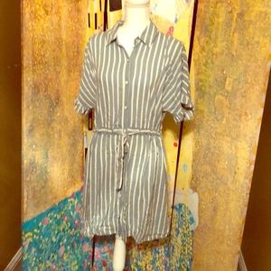 Short sleeve button up dress